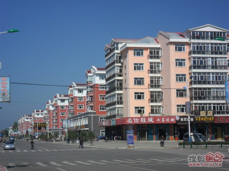 女装批发行业：时尚动态与未来趋势